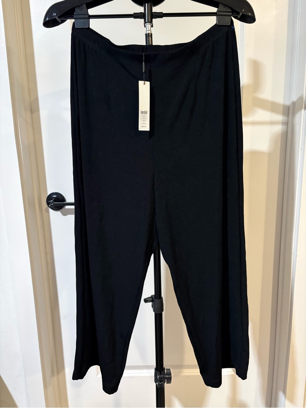 Chicos Travelers No Tummy Pants Women's 2
Tall US L/12 Black Pull On Slinky
